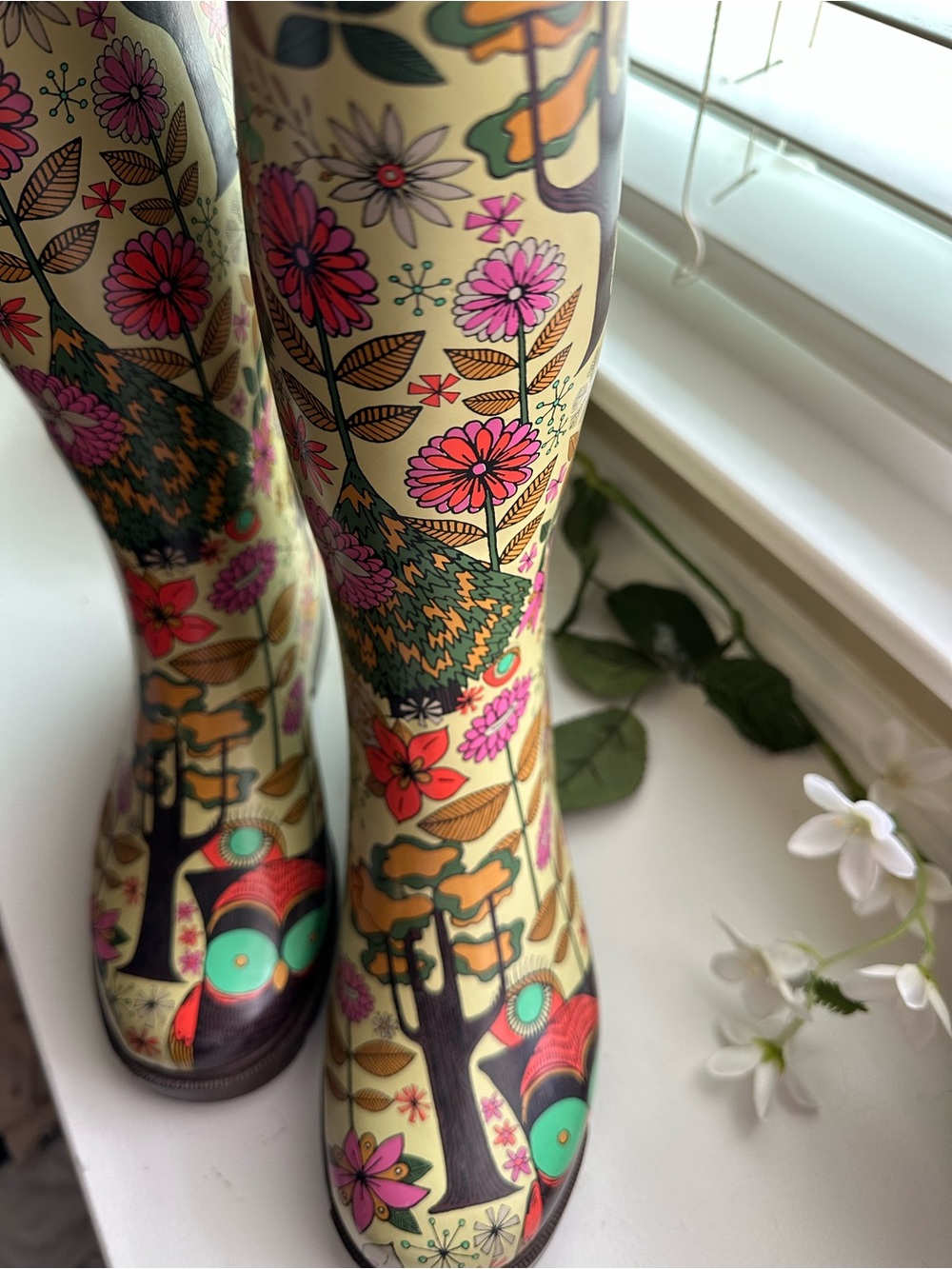 Floral Pattern Women's Rain Boots in Cream and Pink